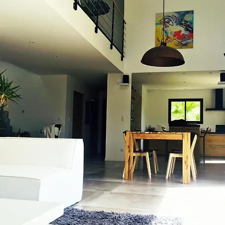 Villa Moderne Avec Piscine Chauffee -